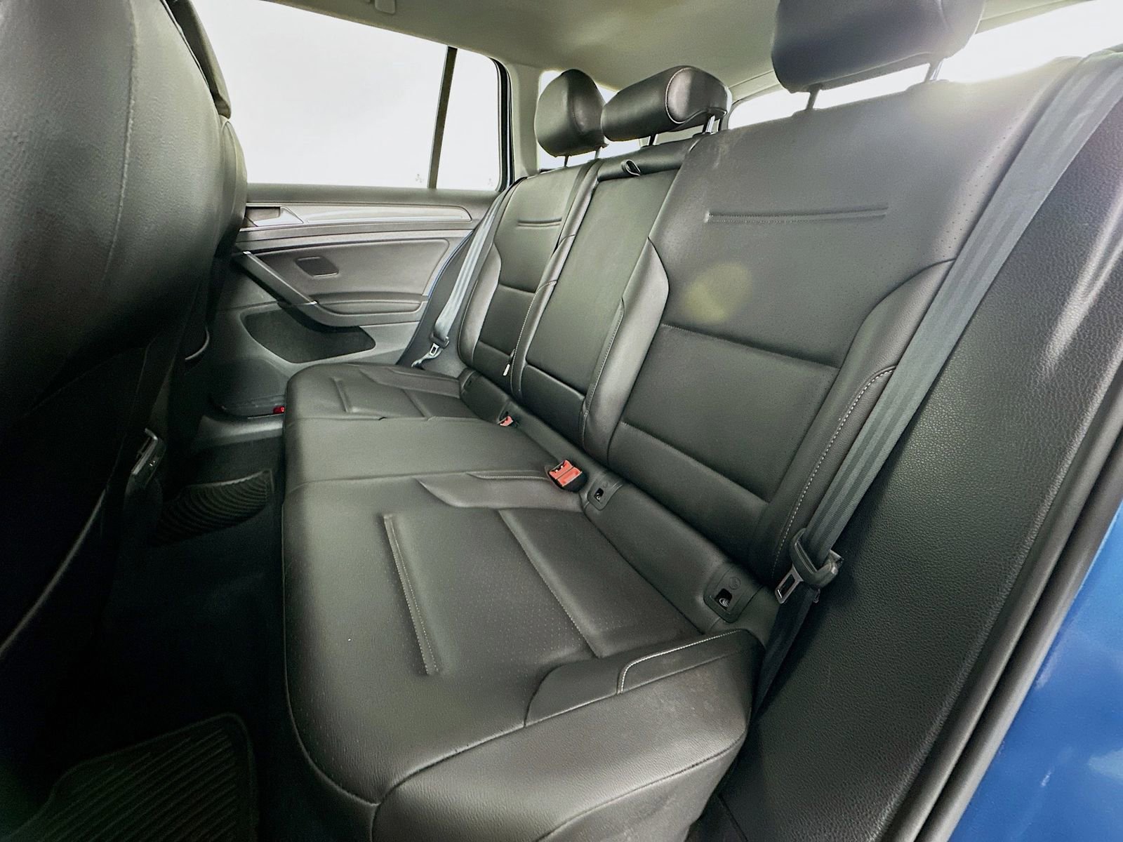 Used 2017 Volkswagen Golf Alltrack S image 26