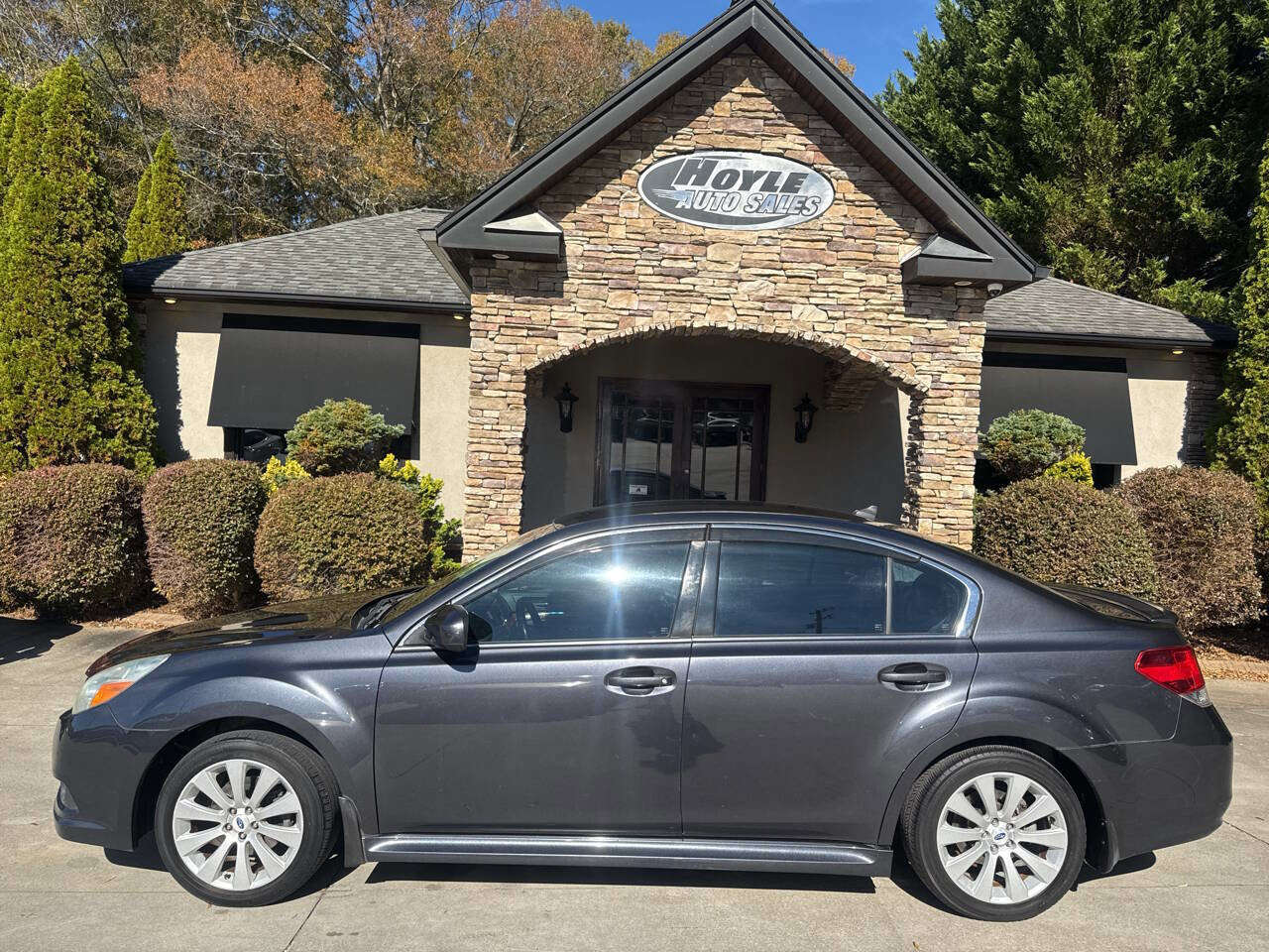 Used 2012 Subaru Legacy 2.5i Limited image 1