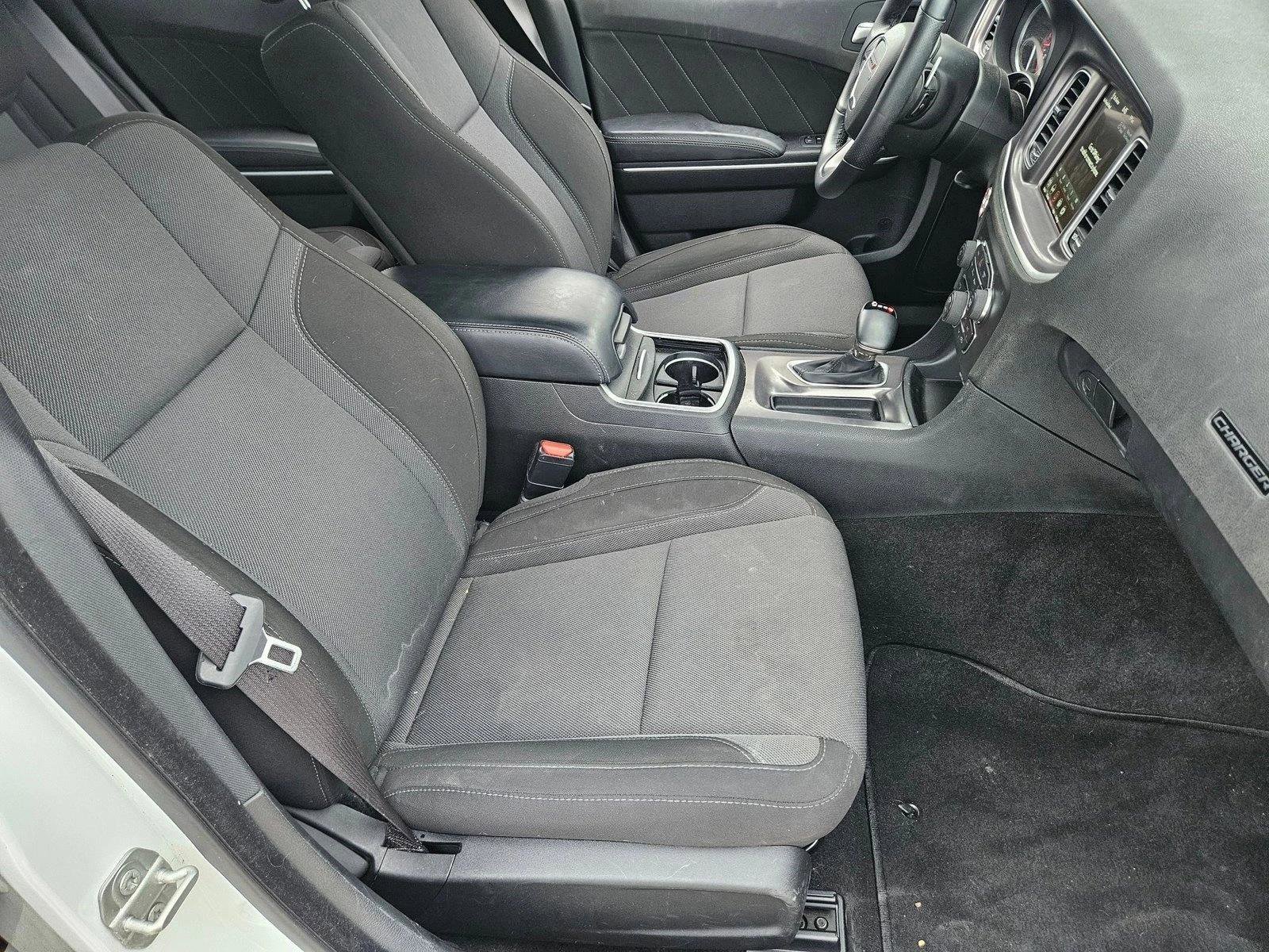 Used 2022 Dodge Charger SXT AWD/4WD image 19