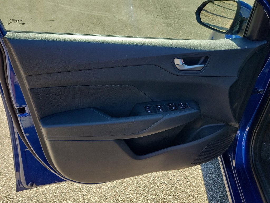 Used 2022 Hyundai Accent SE FWD image 21