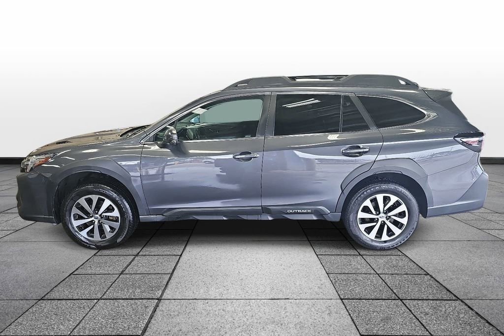 Used 2023 Subaru Outback Premium AWD/4WD image 8