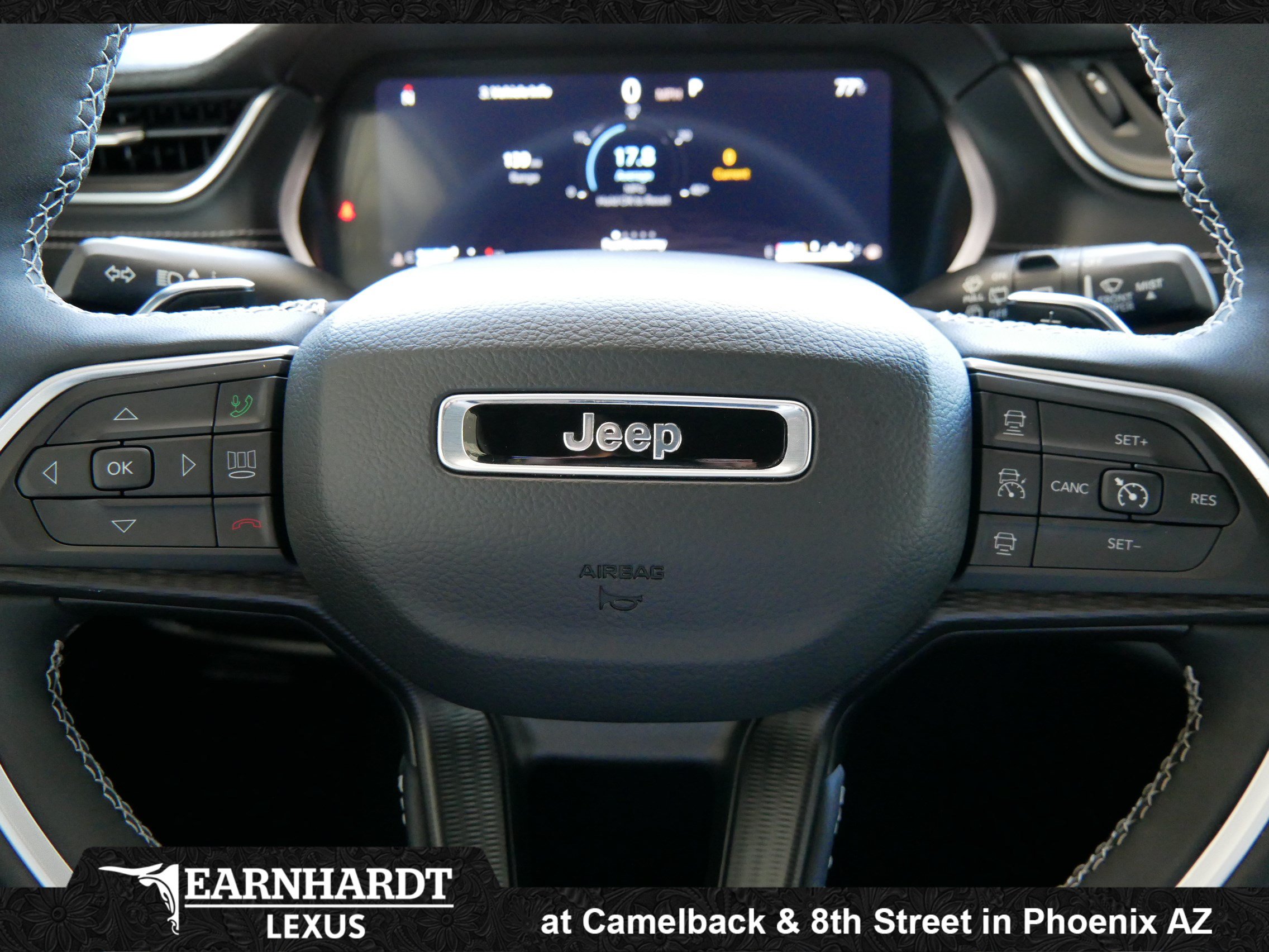 Used 2025 Jeep Grand Cherokee L Laredo RWD image 34