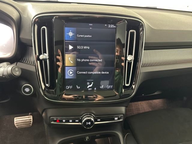 Used 2020 Volvo XC40 T5 R-Design w/ Protection Package Premier image 21