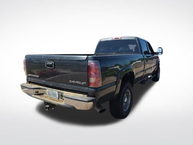 Used 2005 Chevrolet Silverado 2500 LT w/ Heavy-Duty Power Package RWD image 3