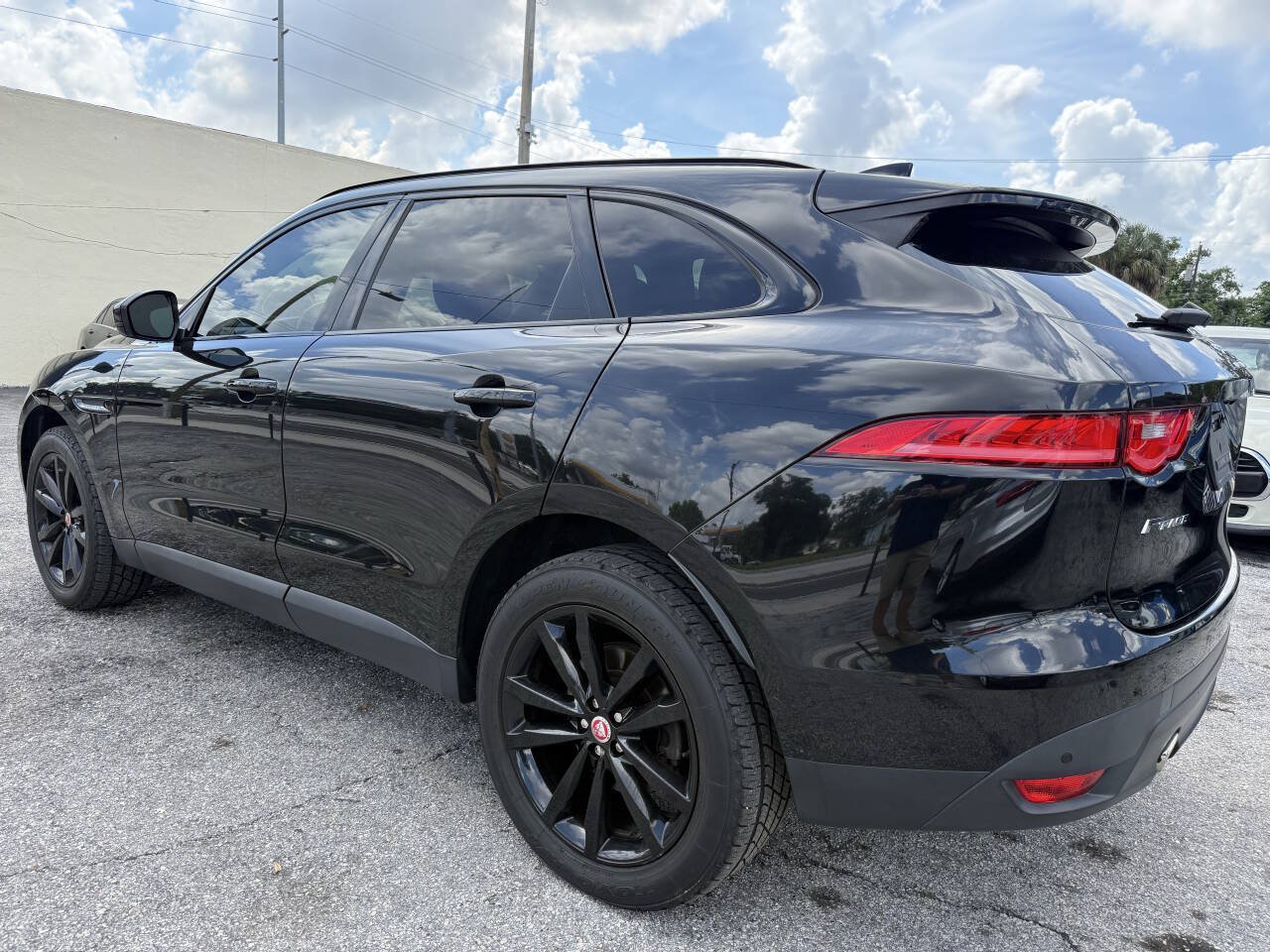 Used 2017 Jaguar F-PACE Prestige AWD/4WD image 5