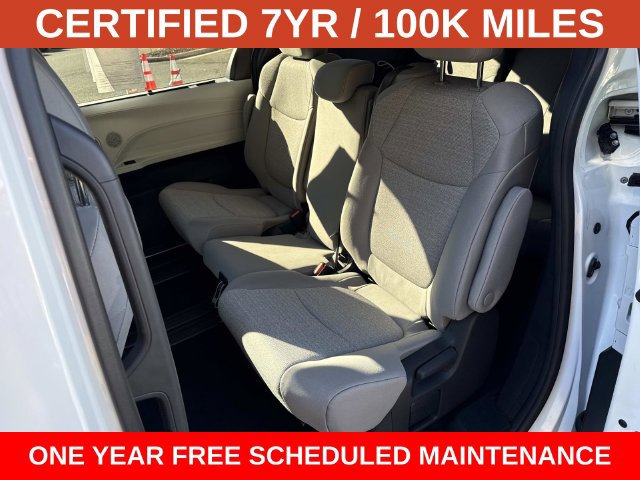 Used 2026 Toyota Sienna LE FWD image 16