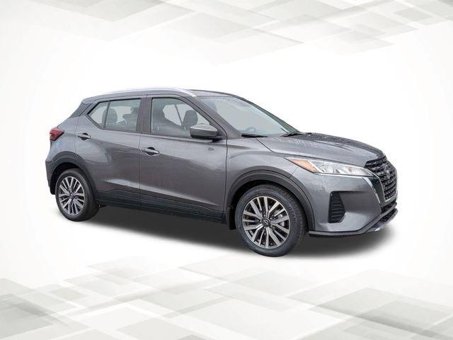 Used 2023 Nissan Kicks SV image 2