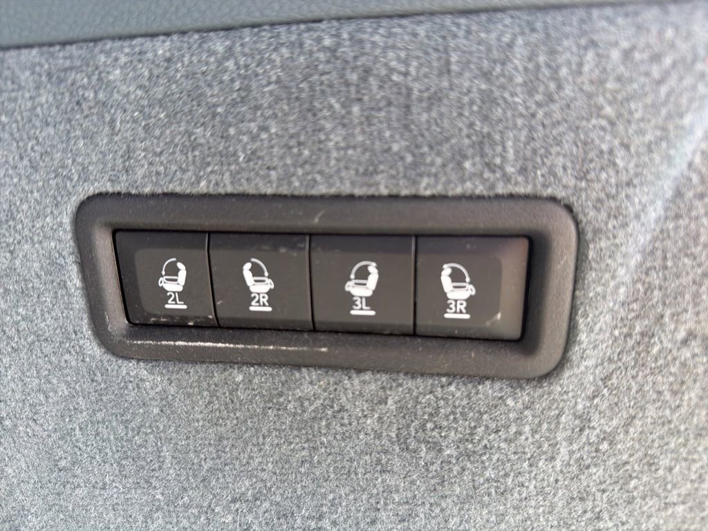 Used 2023 Jeep Grand Wagoneer Series III image 12