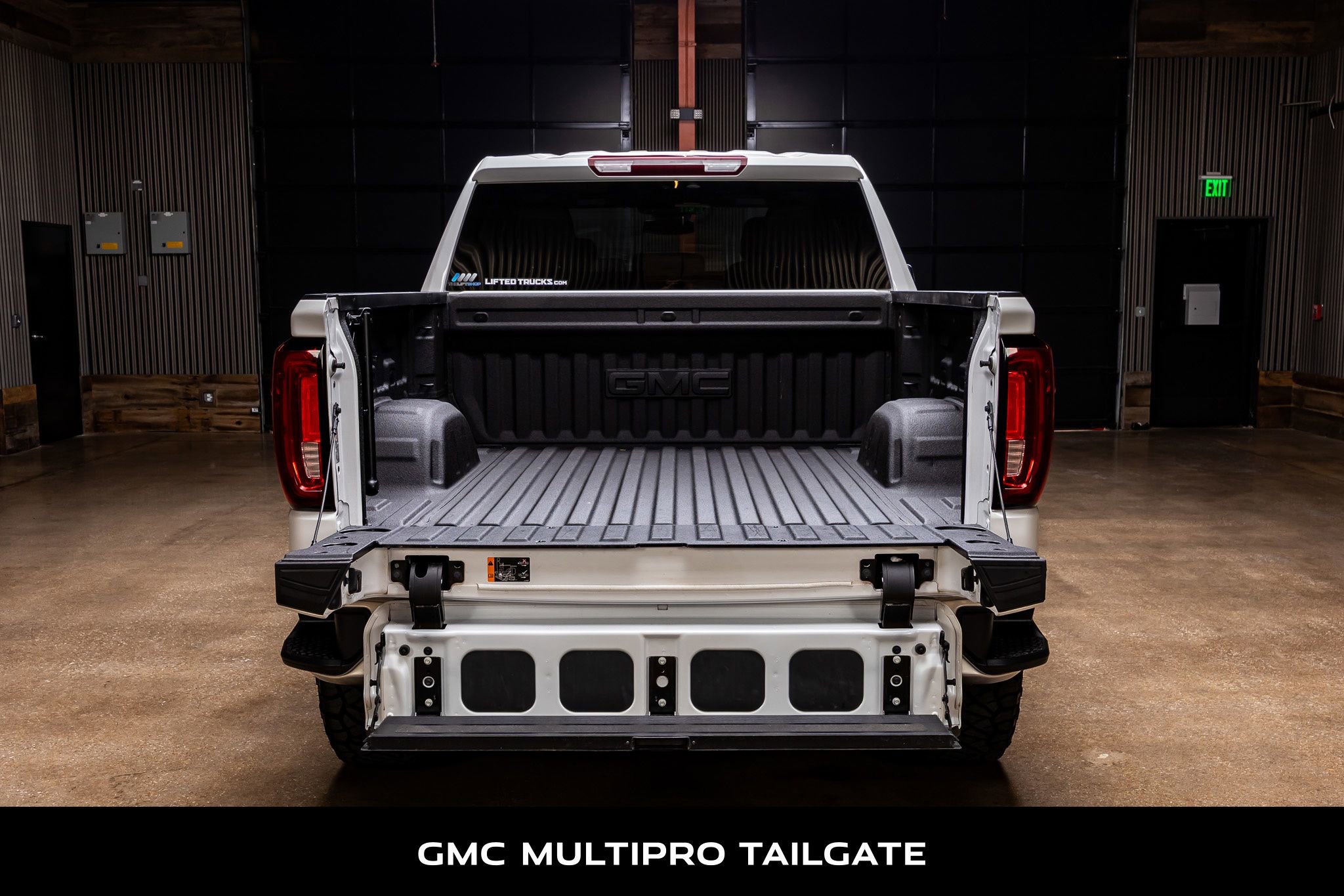 Used 2023 GMC Sierra 1500 SLT AWD/4WD image 9