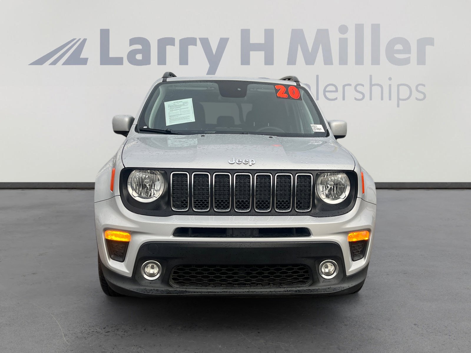 Used 2020 Jeep Renegade Latitude w/ UConnect 8.4 Nav Group image 8