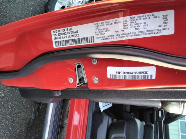 Used 2024 RAM 2500 Big Horn w/ Bed Utility Group image 13