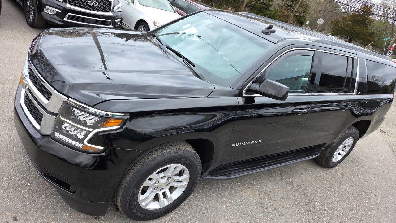 Used 2019 Chevrolet Suburban LT AWD/4WD image 5