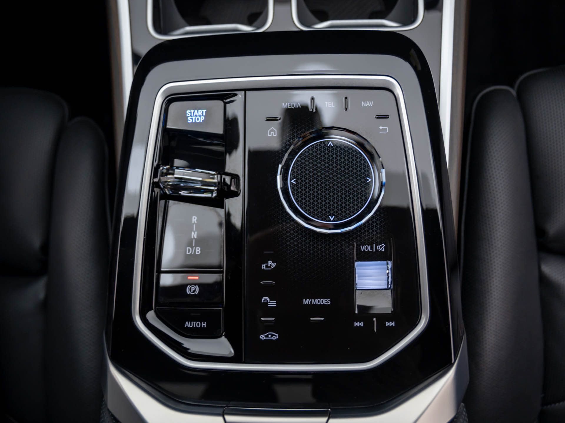 Certified 2025 BMW i7 xDrive60 image 22