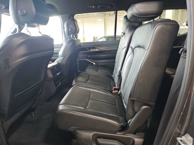 Used 2023 Jeep Wagoneer Series II AWD/4WD image 15