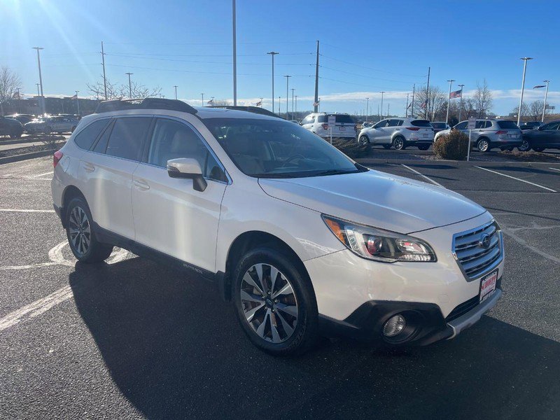 Used 2016 Subaru Outback 2.5i Limited image 2