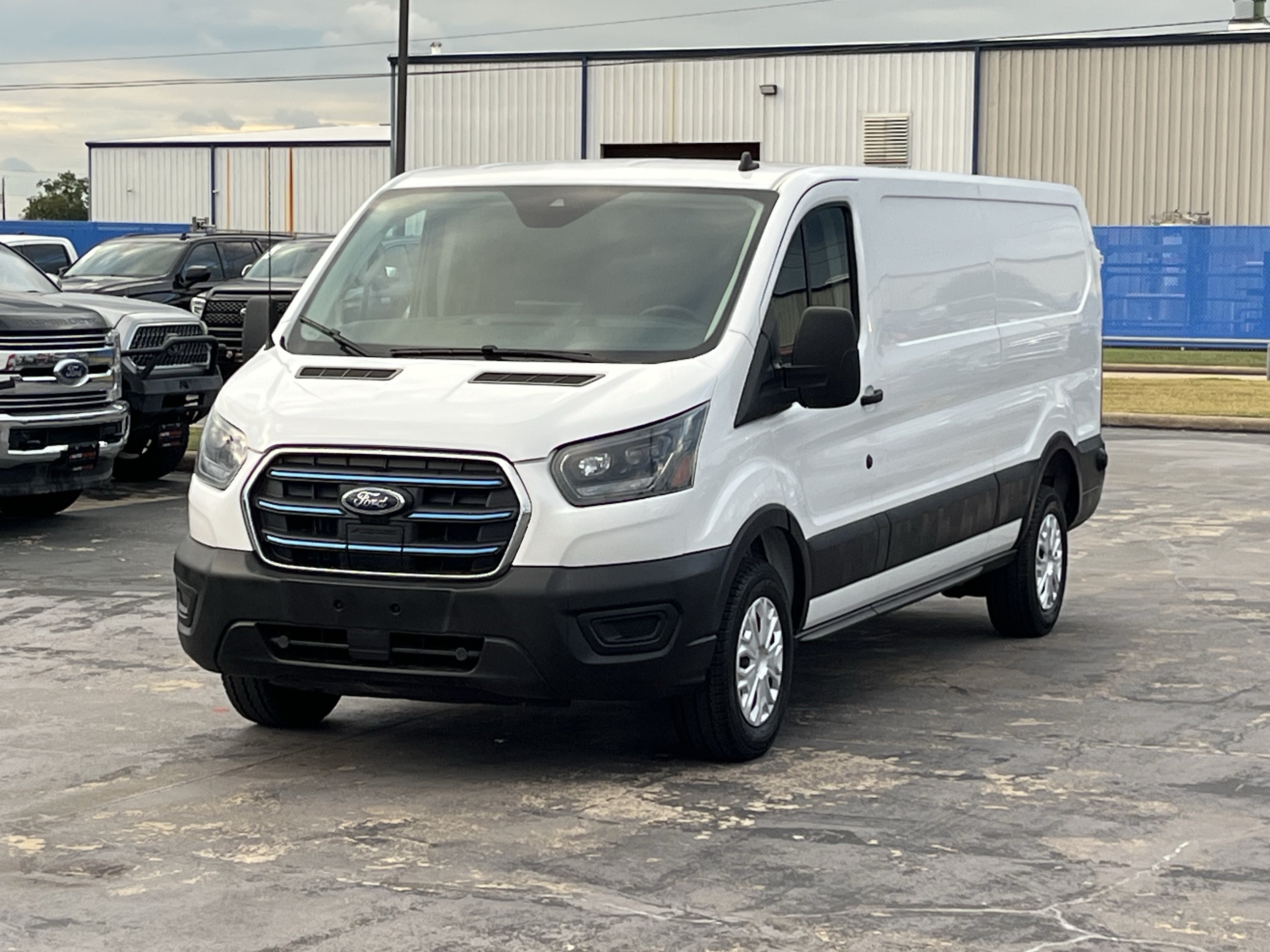 Used 2024 Ford E-Transit Low Roof RWD image 3