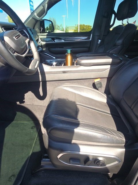 Used 2022 Jeep Wagoneer Series II w/ Convenience Group I AWD/4WD image 10