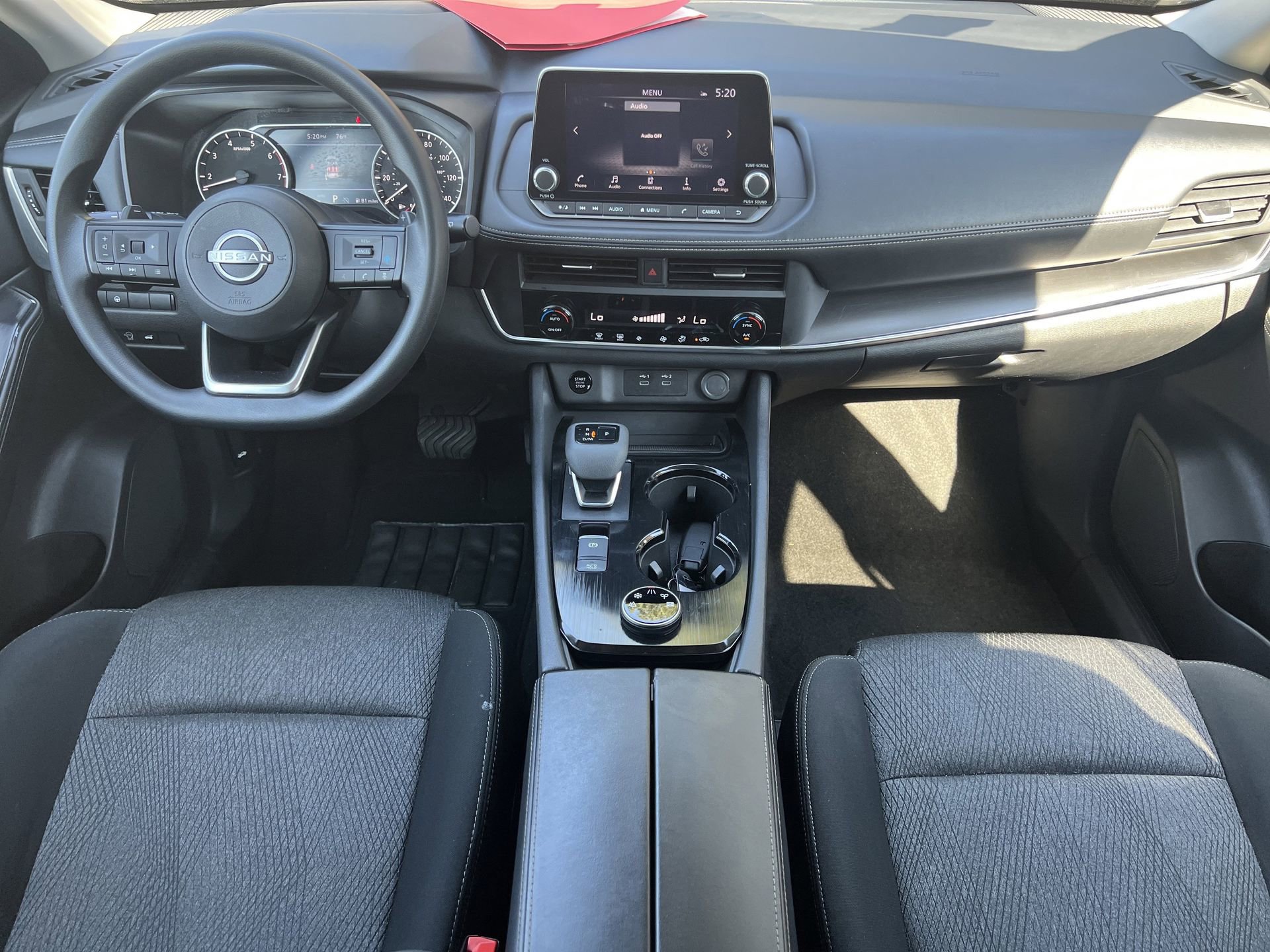 Used 2024 Nissan Rogue SV AWD/4WD image 2