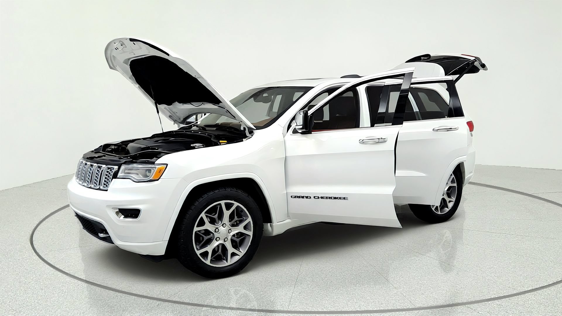 Used 2021 Jeep Grand Cherokee Overland AWD/4WD image 9