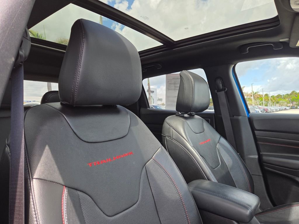 Used 2023 Jeep Compass Trailhawk w/ Trailhawk Elite Group AWD/4WD image 11