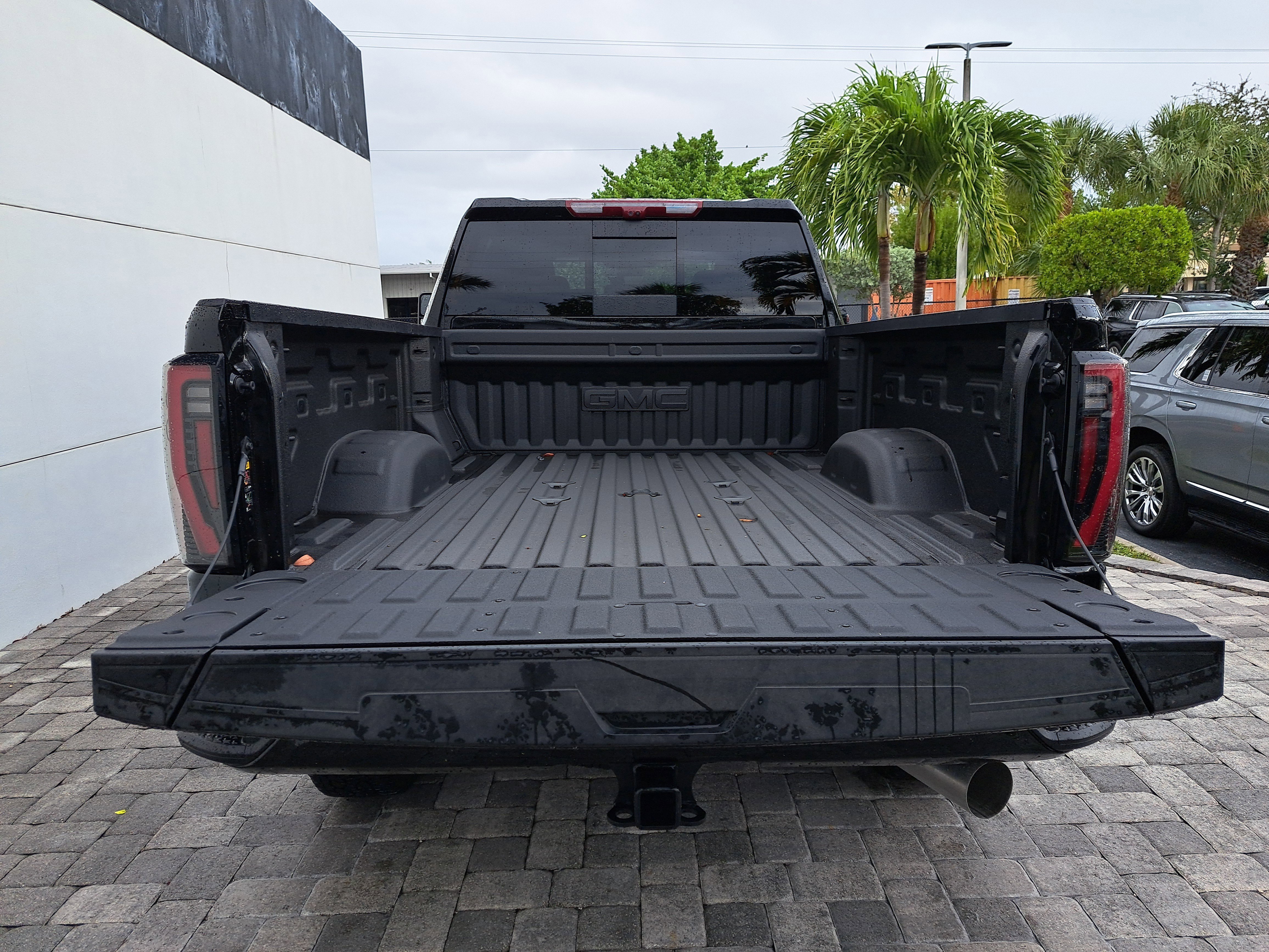 New 2026 GMC Sierra 2500 AT4 w/ AT4 Premium Plus Package image 9