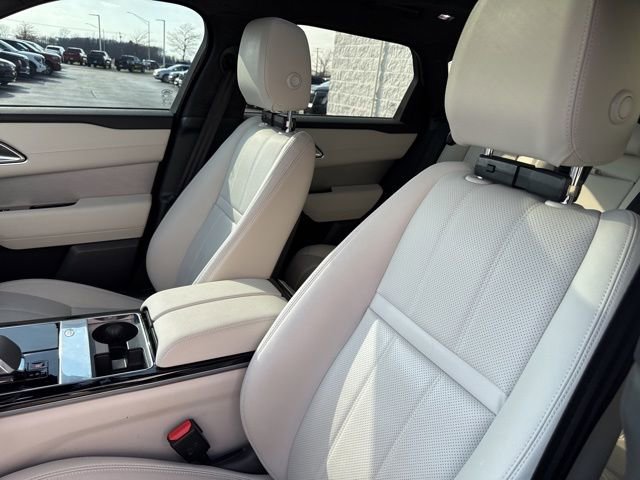Used 2023 Land Rover Range Rover Velar R-Dynamic S image 12