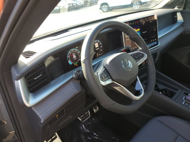New 2026 Volkswagen Tiguan SE R-Line AWD/4WD image 19