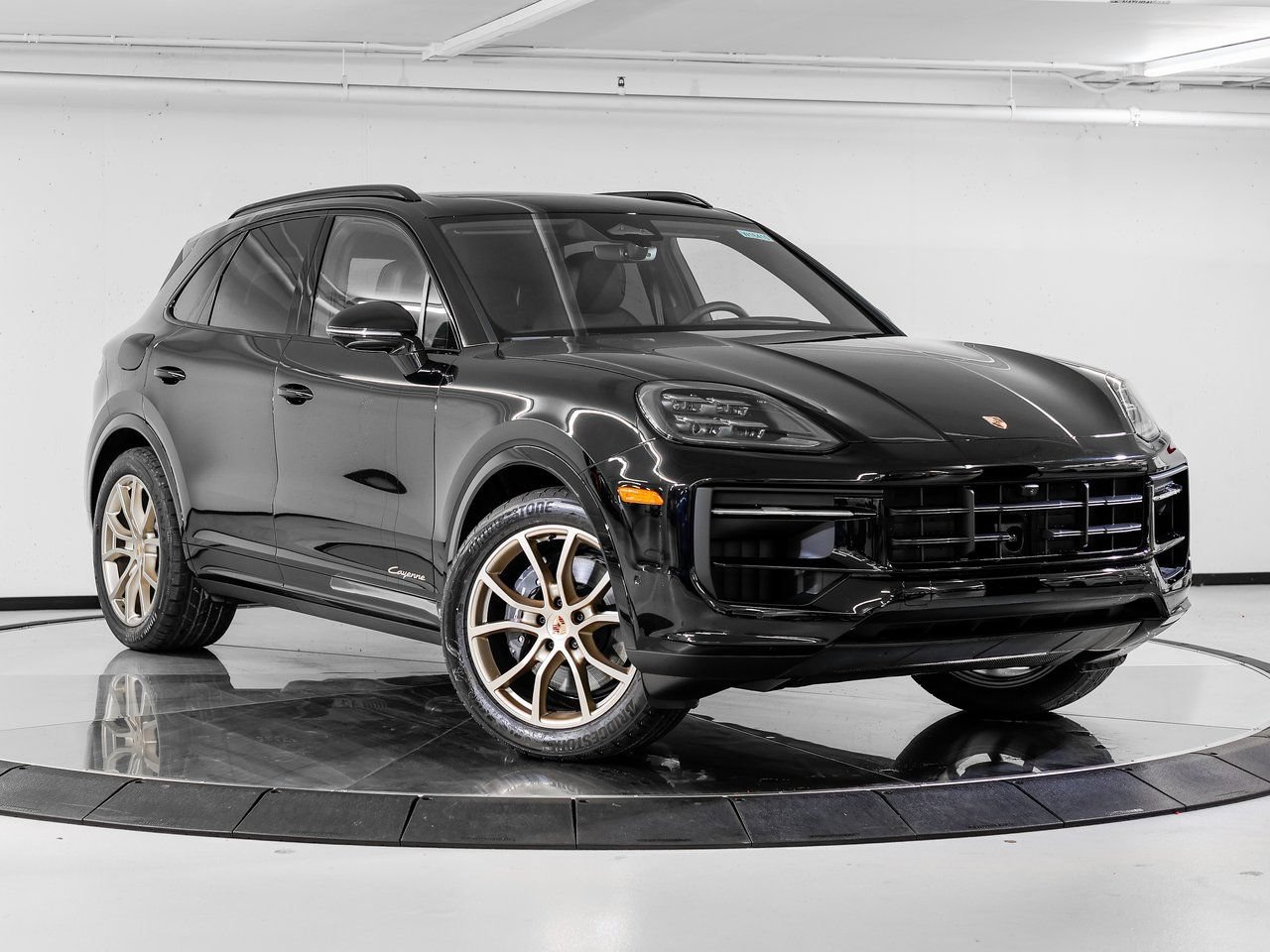 Certified 2026 Porsche Cayenne AWD/4WD image 9