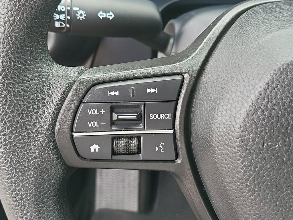 Used 2023 Honda HR-V LX image 36