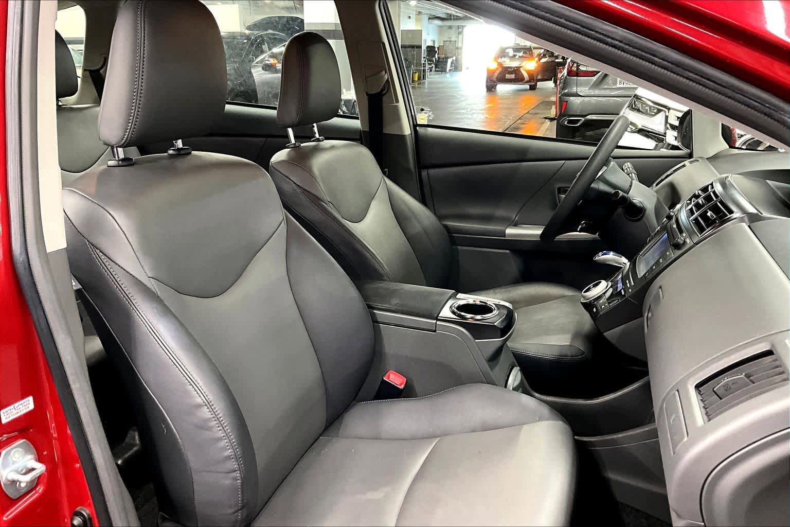 Used 2012 Toyota Prius V Five FWD image 8