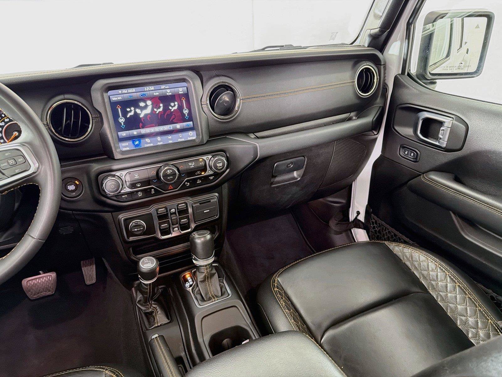 Used 2023 Jeep Gladiator Overland AWD/4WD image 27