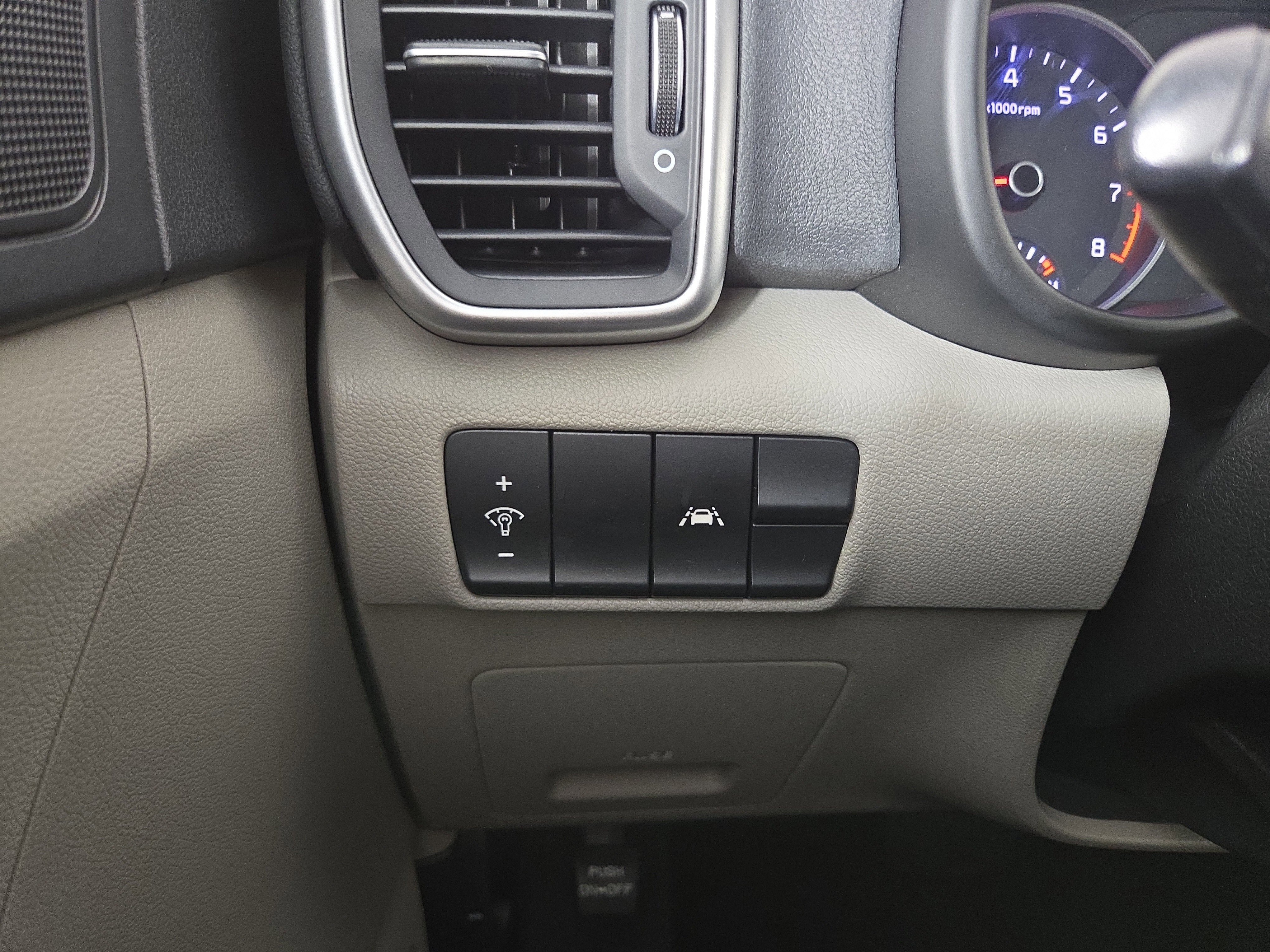 Used 2020 Kia Sportage LX image 26