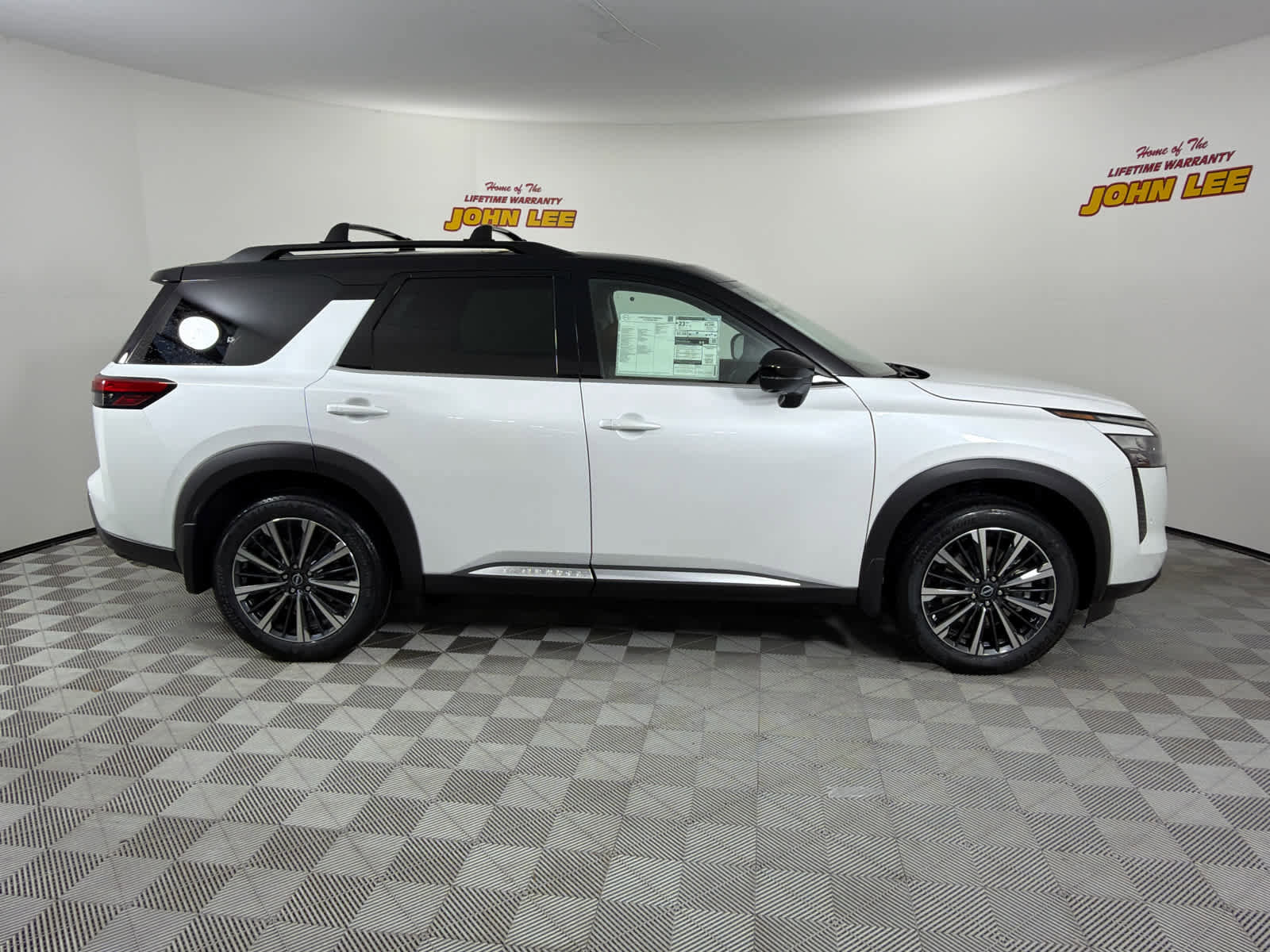 New 2026 Nissan Pathfinder Platinum w/ Cargo Package image 7