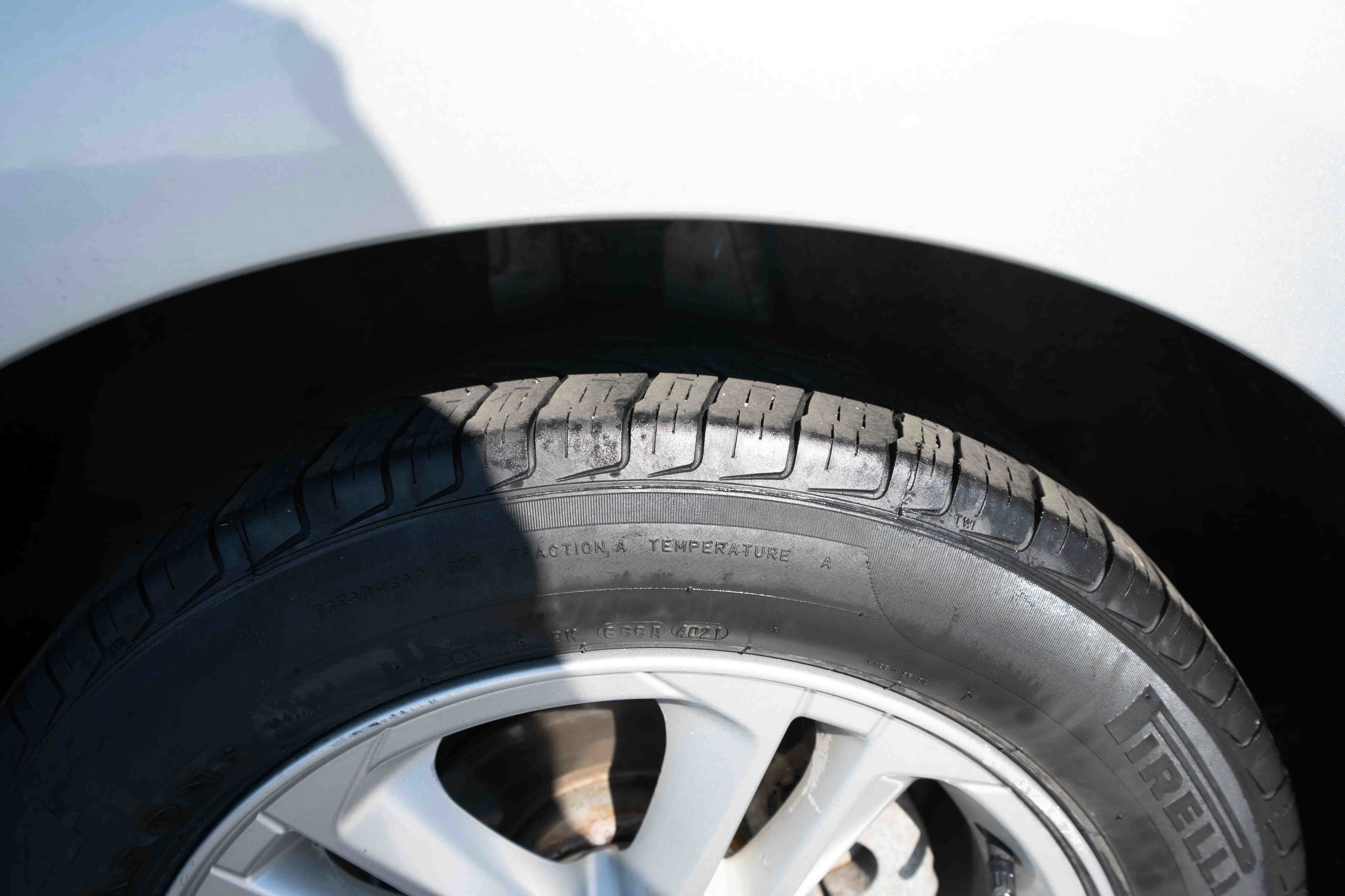 Used 2018 Chevrolet Cruze LT w/ Convenience Package image 29