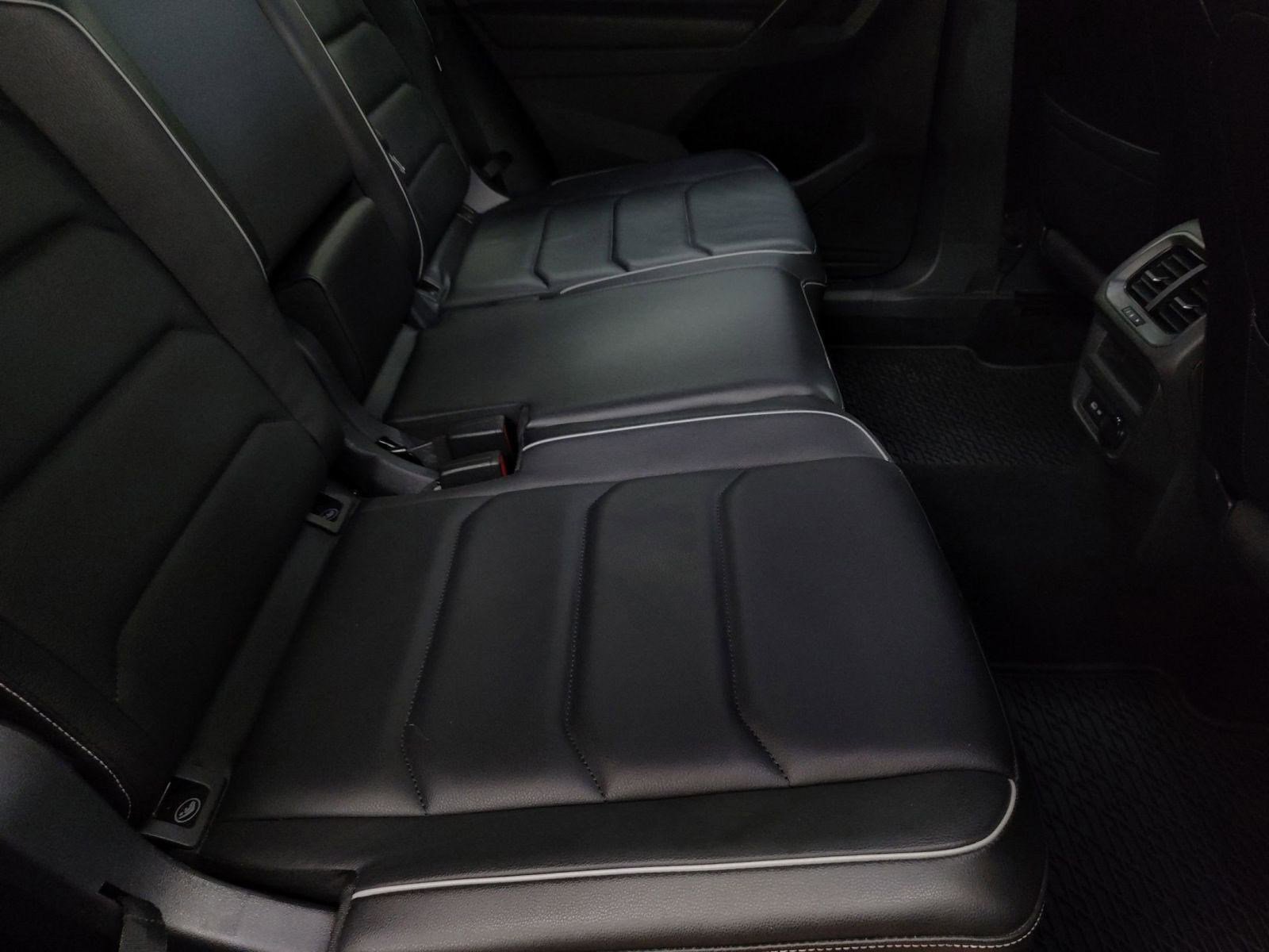 Used 2021 Volkswagen Tiguan SEL Premium R-Line image 26