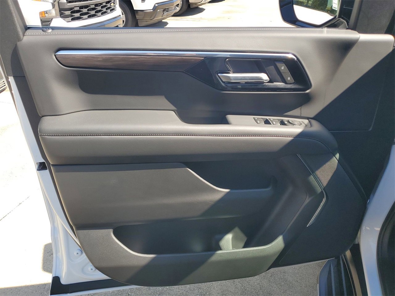 New 2026 Chevrolet Tahoe LS w/ LPO, Dark Essentials Package image 14