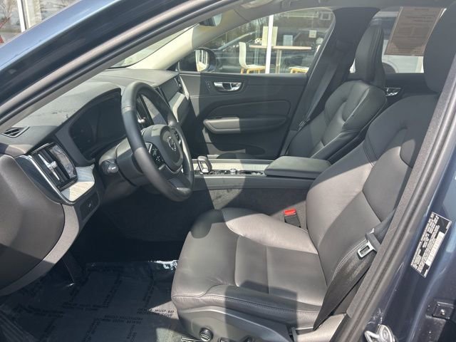 Certified 2025 Volvo XC60 B5 Plus AWD/4WD image 17