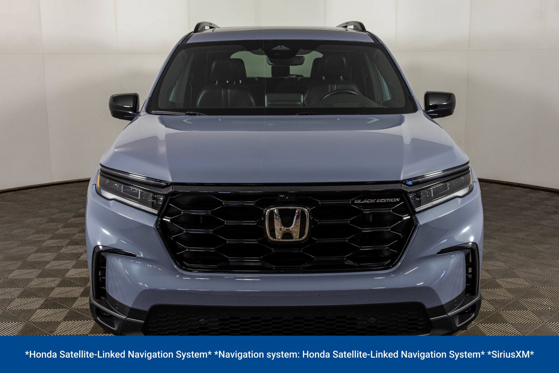 Used 2025 Honda Pilot Black Edition image 17