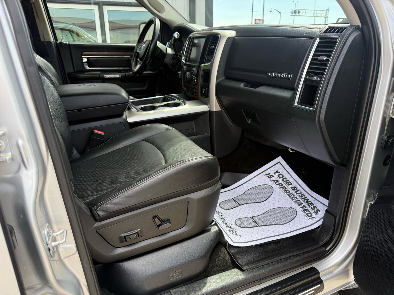 Used 2016 RAM 2500 Laramie w/ Sport Appearance Group AWD/4WD image 15