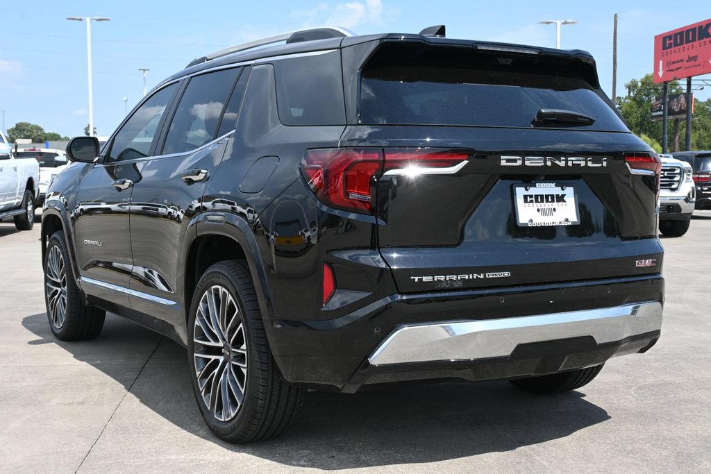Used 2026 GMC Terrain Denali w/ LPO, Floor Liner Package AWD/4WD image 3