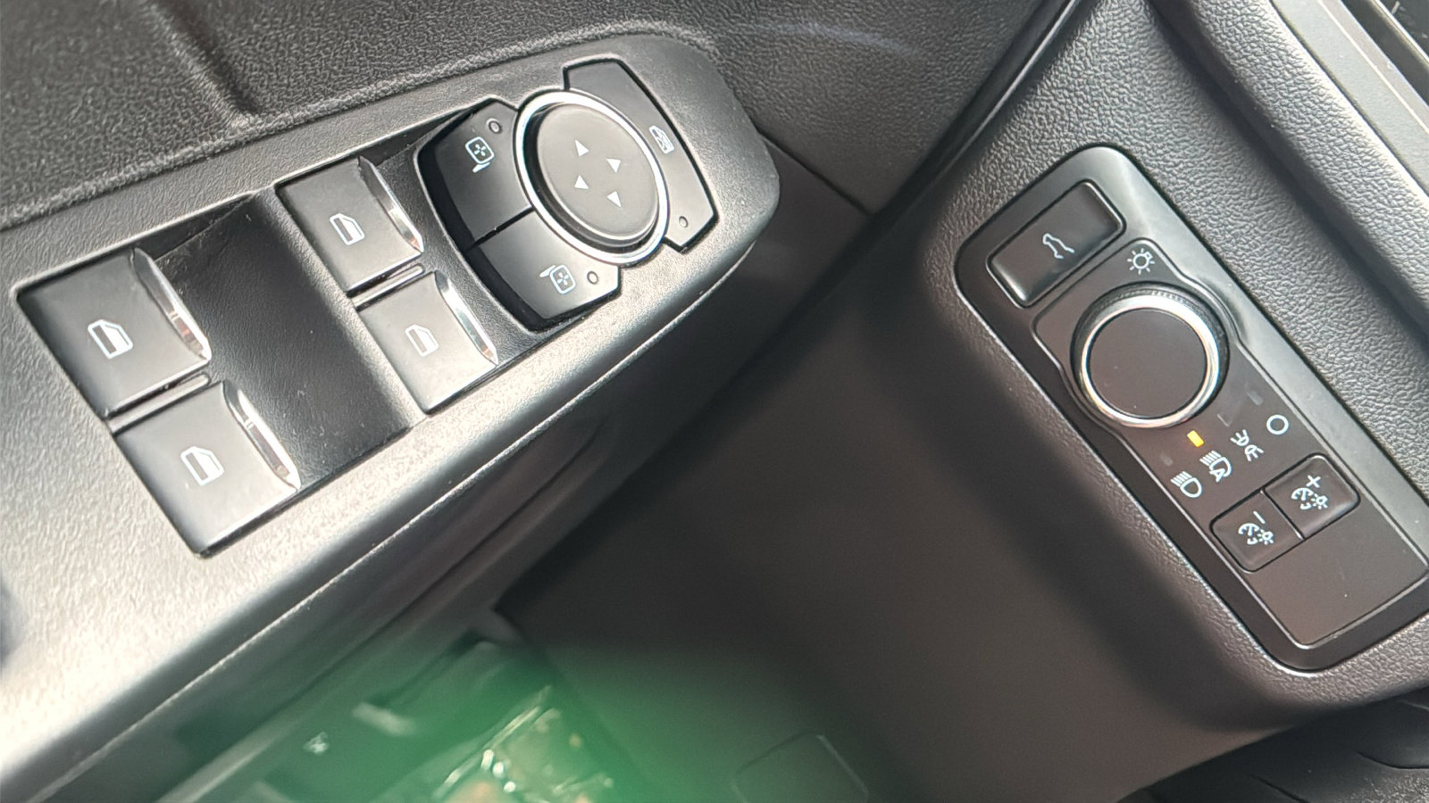 Used 2024 Ford Escape Active w/ Tech Pack #1 image 34