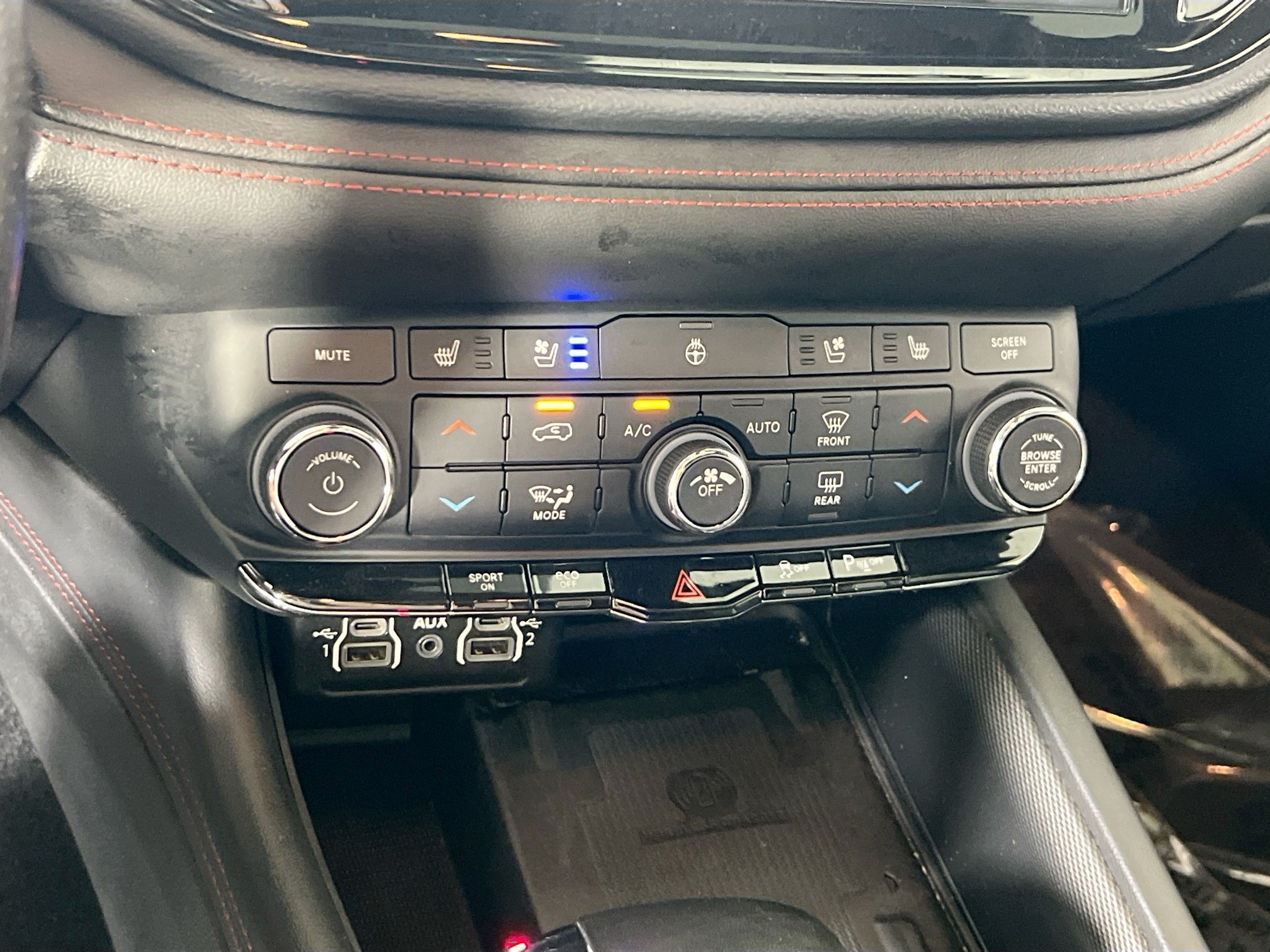 Used 2023 Dodge Durango R/T AWD/4WD image 16