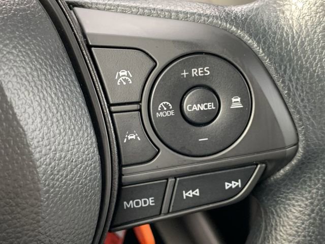 Used 2025 Toyota Corolla Cross L image 28