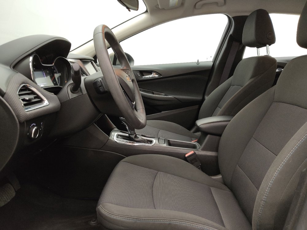 Used 2017 Chevrolet Cruze LT w/ Convenience Package FWD image 17