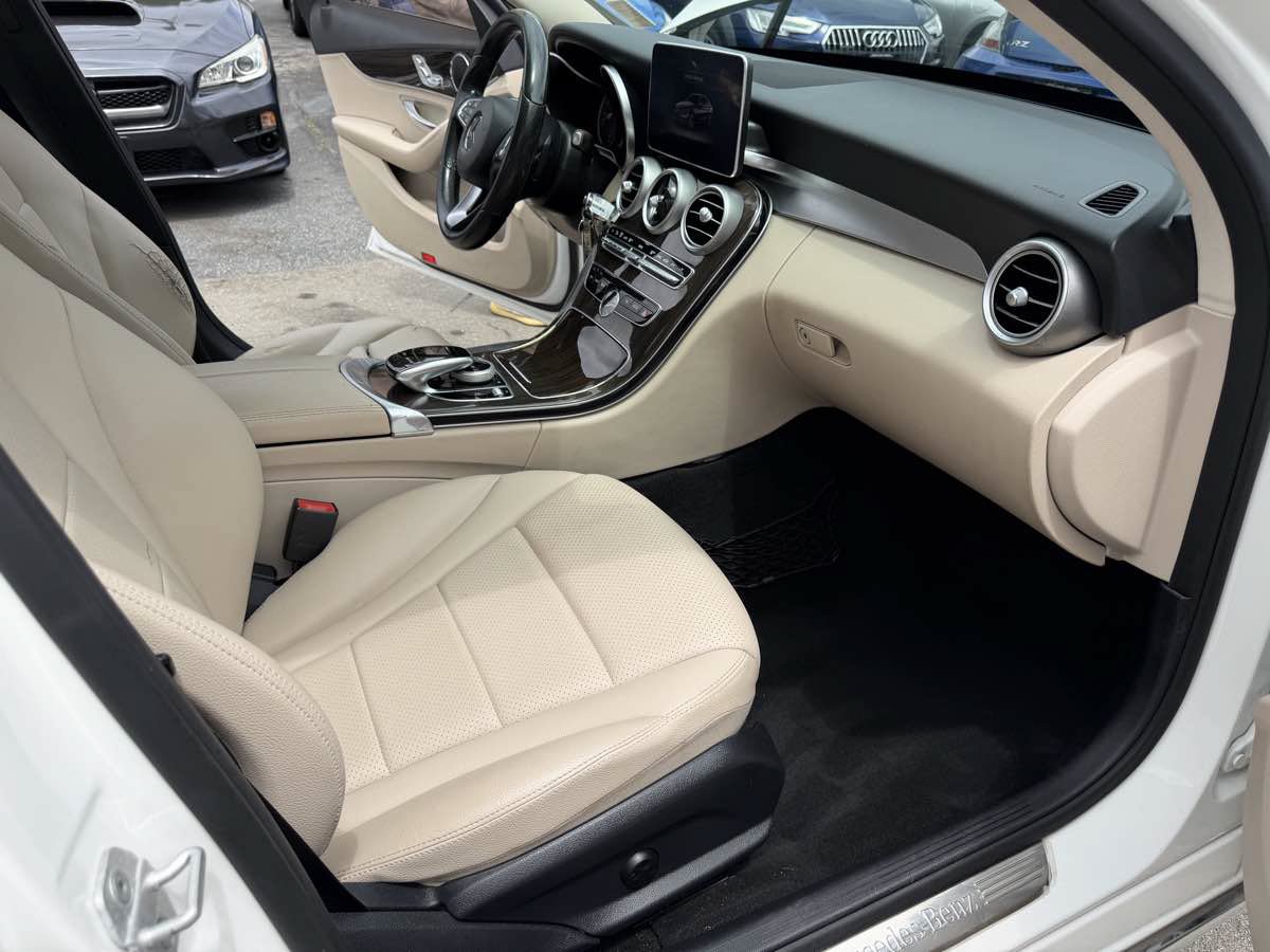 Used 2015 Mercedes-Benz C 300 Sedan image 11