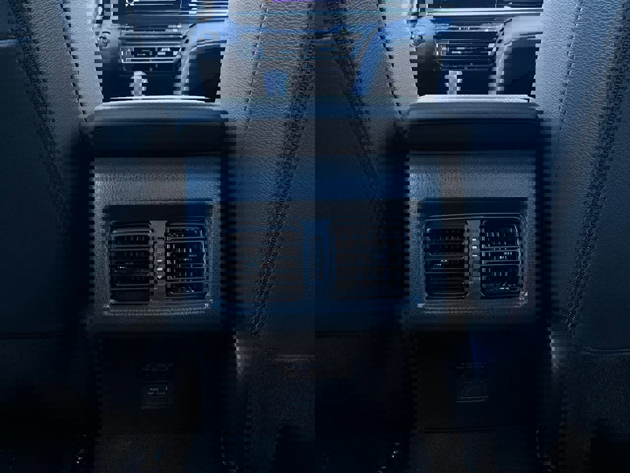 Used 2025 Toyota Camry SE image 13