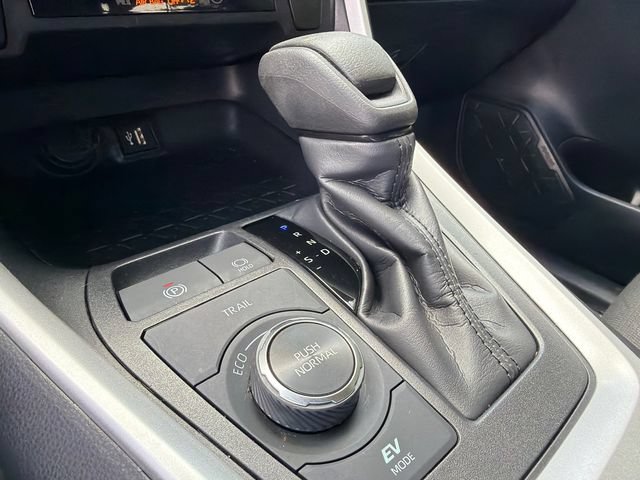 Used 2025 Toyota RAV4 Woodland Edition AWD/4WD image 30
