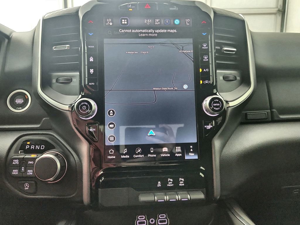 New 2026 RAM 1500 4x4 Crew Cab image 26