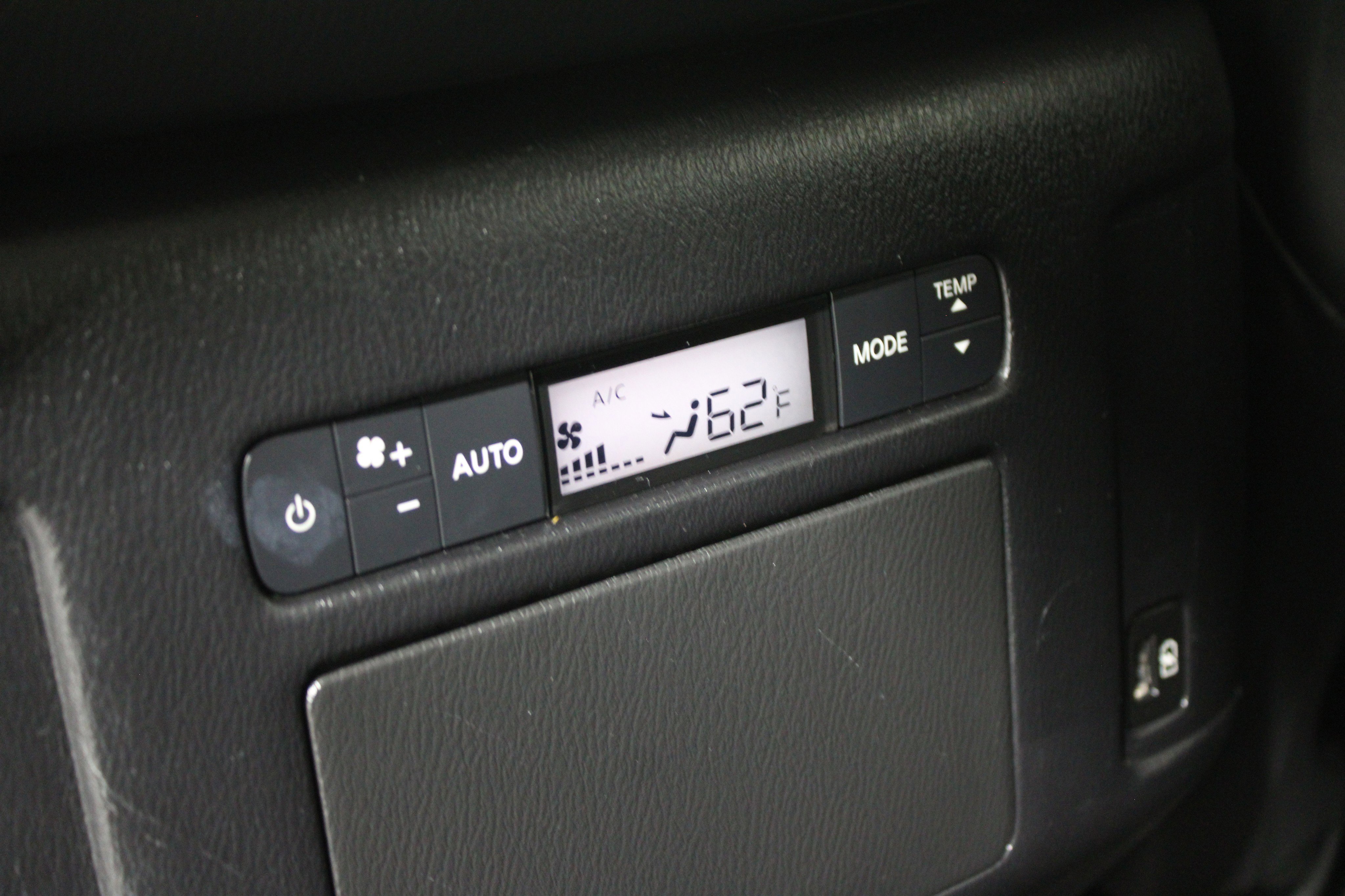 Used 2024 INFINITI QX80 Luxe image 26