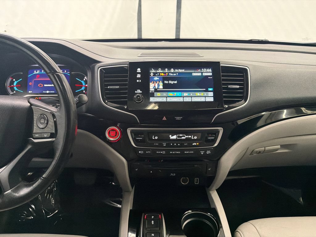 Used 2020 Honda Pilot Touring image 31